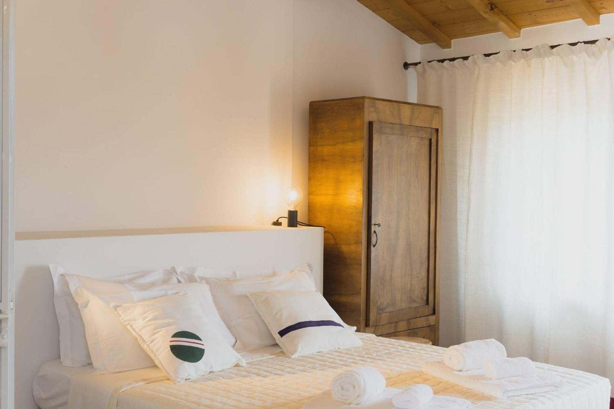 Villa Borgo Calbianco - Private House With Pool & Airco à Cerreto Castello Extérieur photo