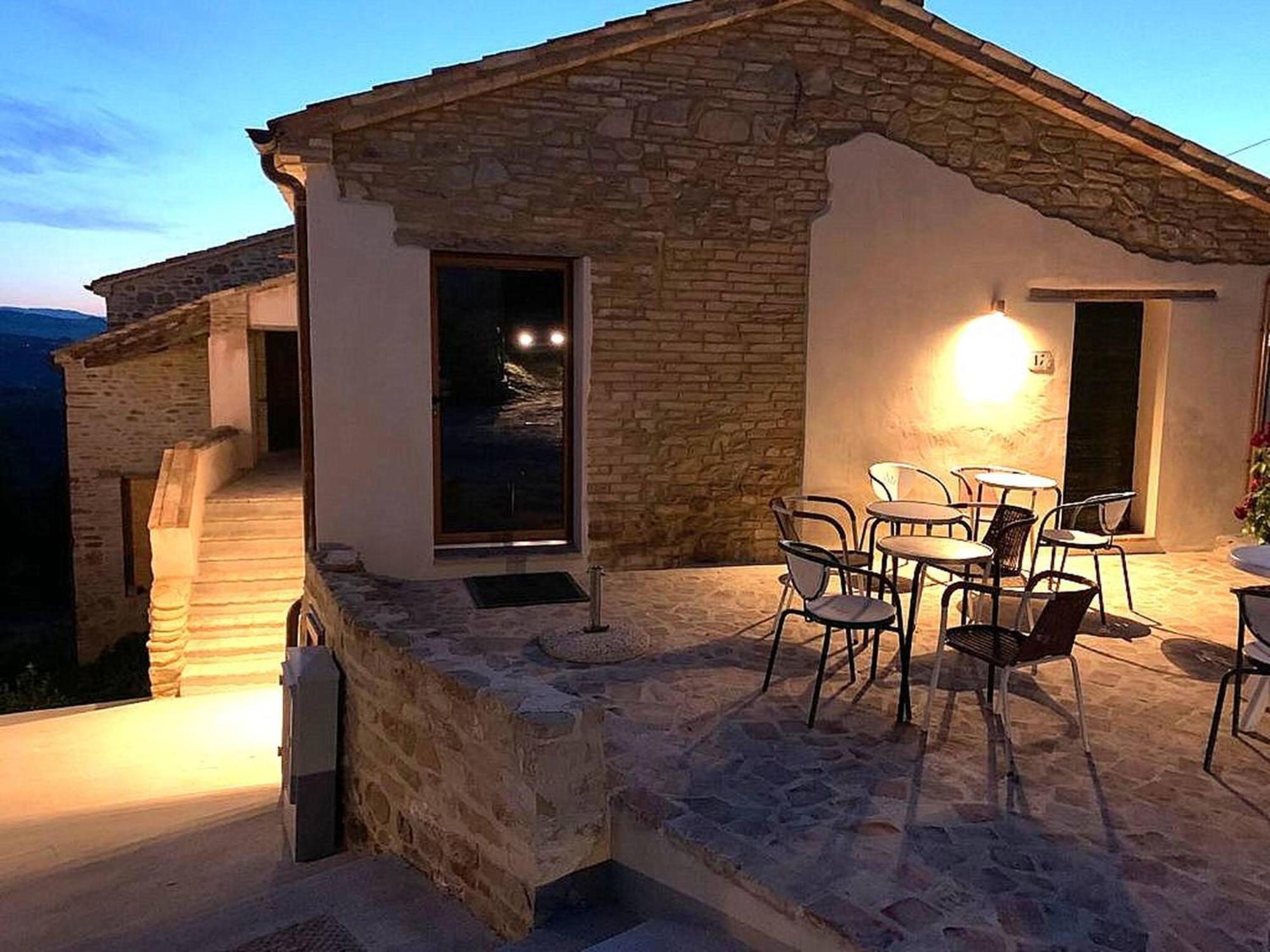 Villa Borgo Calbianco - Private House With Pool & Airco à Cerreto Castello Extérieur photo